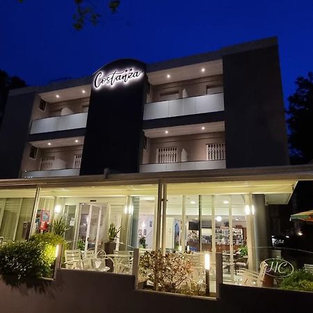 Hotel Costanza Чезенатико Екстериор снимка
