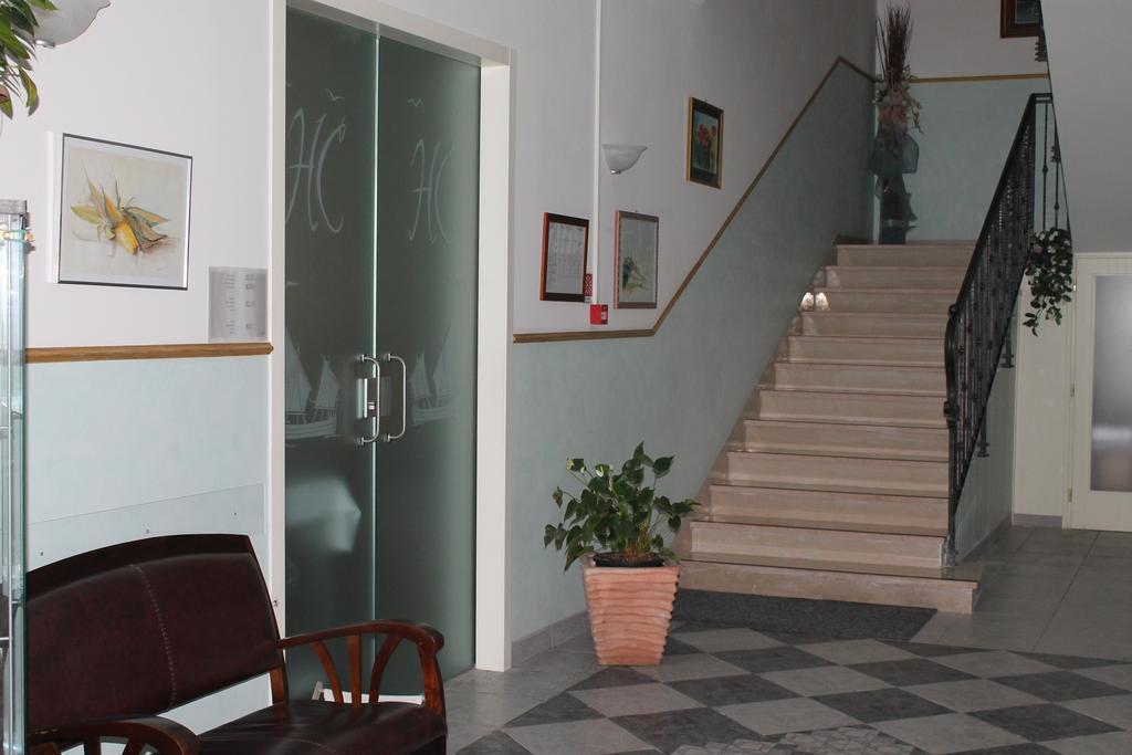 Hotel Costanza Чезенатико Екстериор снимка
