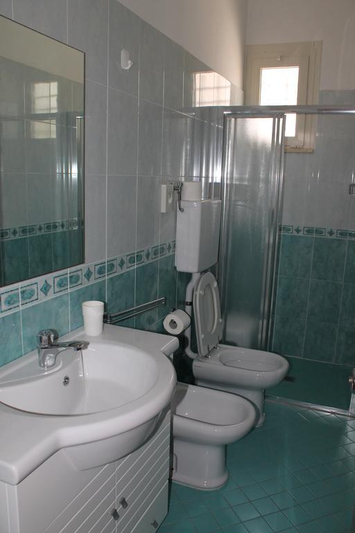Hotel Costanza Чезенатико Стая снимка